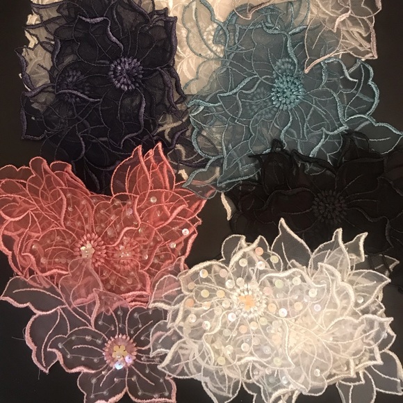 COPY - Mesh Flower And Leaf Appliqué’s (73) - Picture 6 of 13